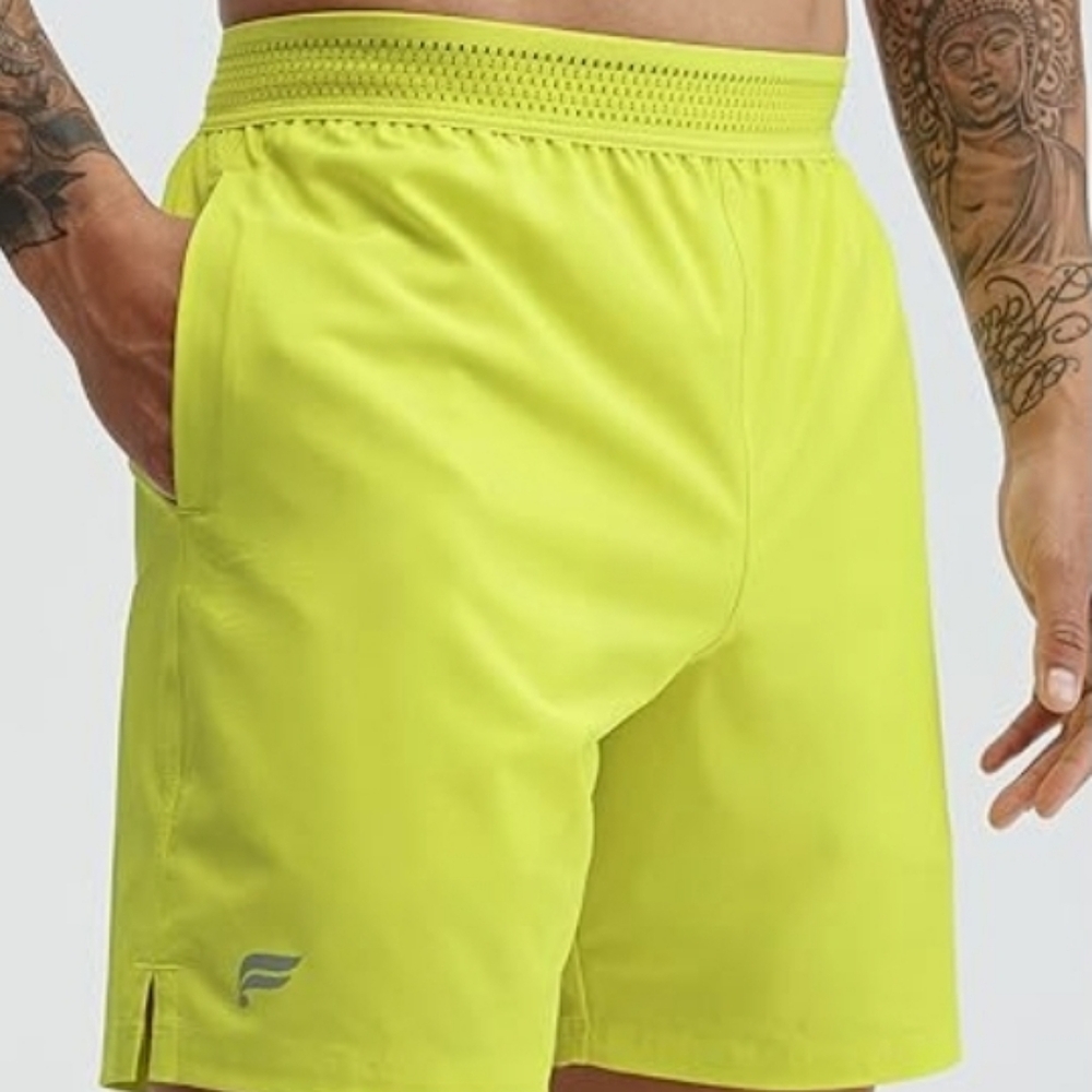 Fabletics Fundamental Neon Shorts 7" (Unlined)